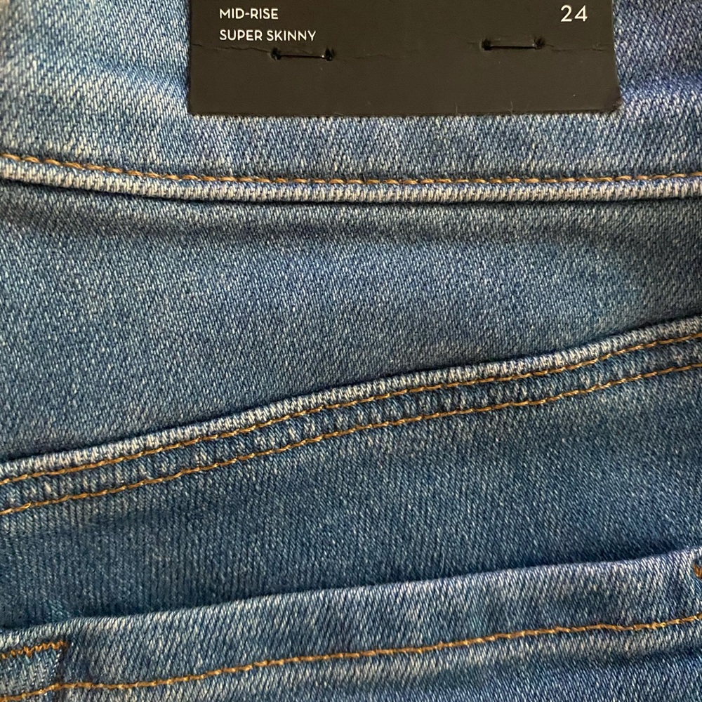 BEUTIFUL blue skinny jeans